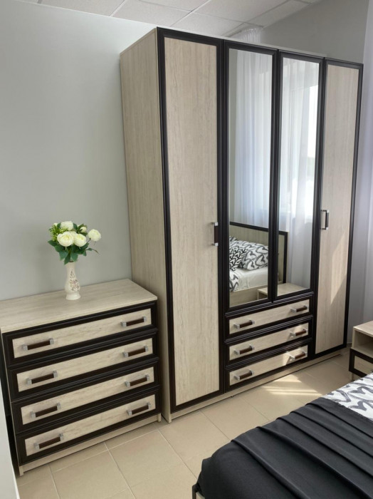 Комод с 4 ящиками Наоми Велес